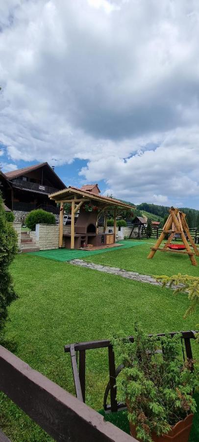 Freemont Villa Брашов Екстериор снимка